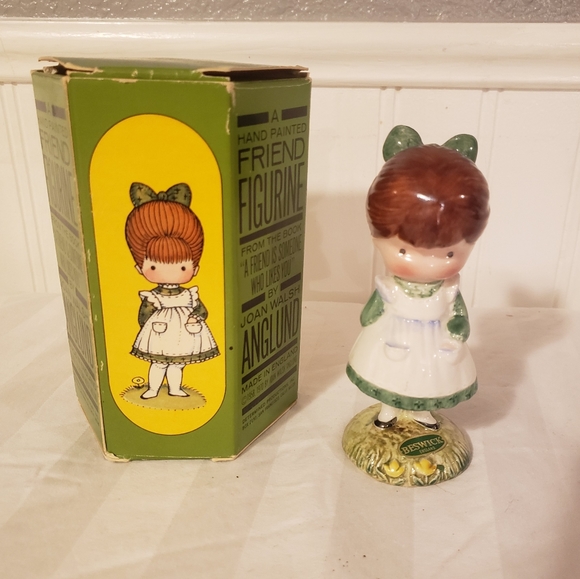 Vintage Joan Walsh Anglund Girl Figurine - 1970 - Picture 1 of 5